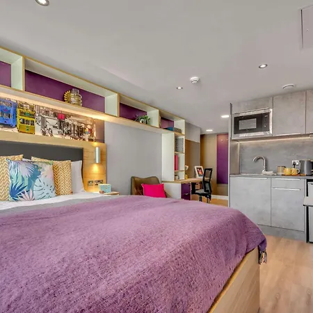 Apartamento Practical For 2 In Leeds, Free Breakfast *