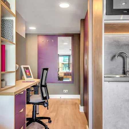 Apartman Practical For 2 In With Free Grab&go Breakfast Leeds