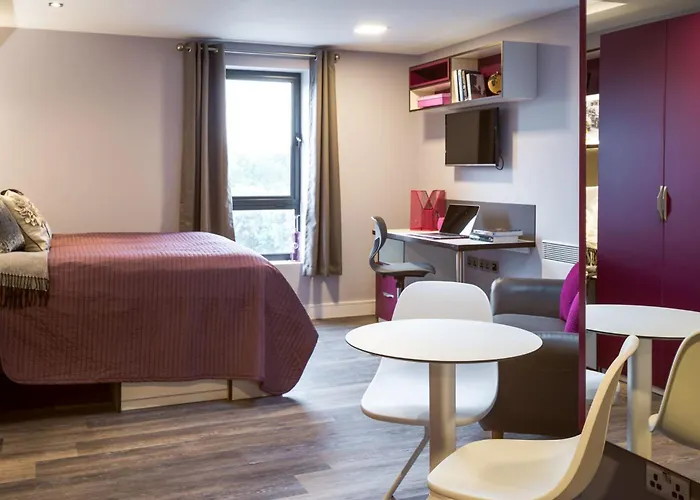 Practical Studio For 2 In Leeds, Free Breakfast *