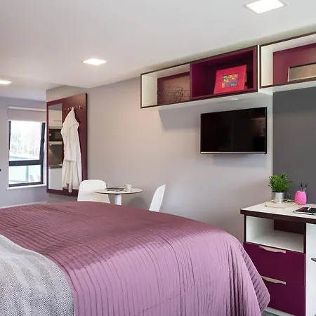 Practical For 2 In Leeds, Free Breakfast Apartment *